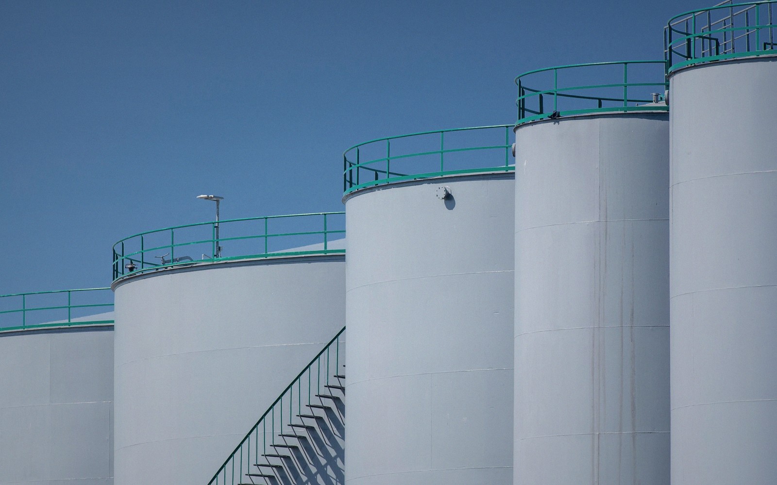 Storage tanks